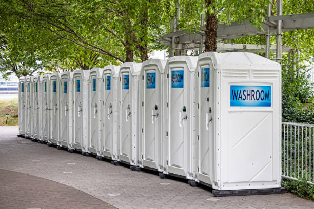 Best Porta potty delivery and setup  in Erie, KS